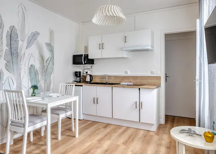 Blue Bird Avec Place De Parking ! Rouen